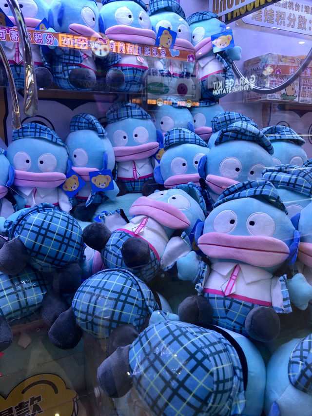 大人🧑🏽小朋友🧒很喜愛的夾公仔🧸機100%有公仔走