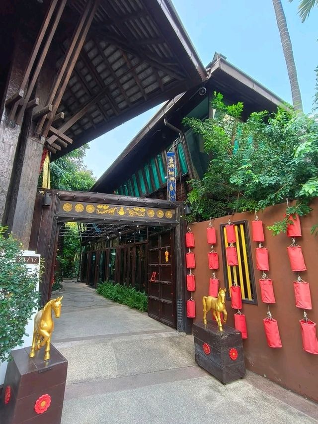 鬧中取靜的清邁四星度假酒店：Yantarasri Resort