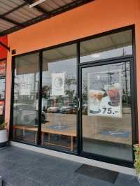 ดื่มกาแฟดีๆ บรรยากาศดี ที่ Shadow Coffee Roast