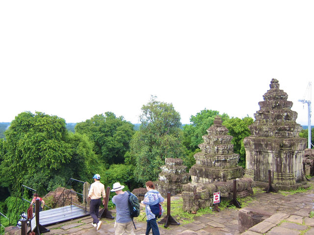 Where History Meets Majesty: Phnom Bakheng