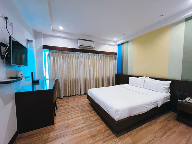 โรงแรมเลิศนิมิตร