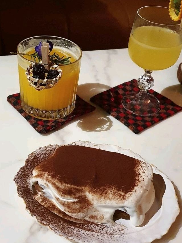 台南 深夜甜點酒吧