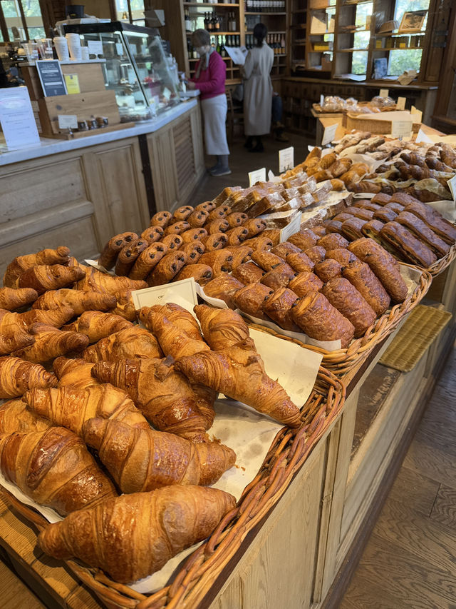 Cozy Vibes at Le Pain Quotidien in Shiba Park