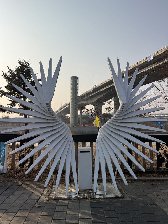 개방감 넘치는 아라뱃길 산책 코스