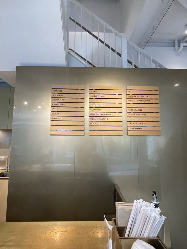 🇭🇰 Blue Bottle Coffee in WanChai, Hong Kong 