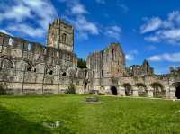 原來殘缺也可以這麼美～噴泉修道院Fountains Abbey