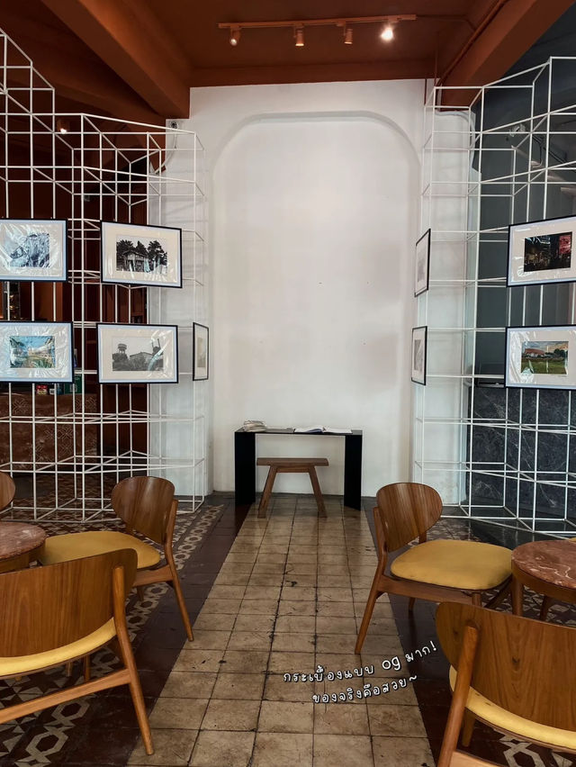 CAFE & GALLERY สไตล์วิคตอเรียน ฟีลดี ติดMRTสามยอด 