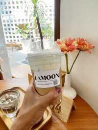 คาเฟ่สุดมินิมอลบนเกาะเสม็ด
