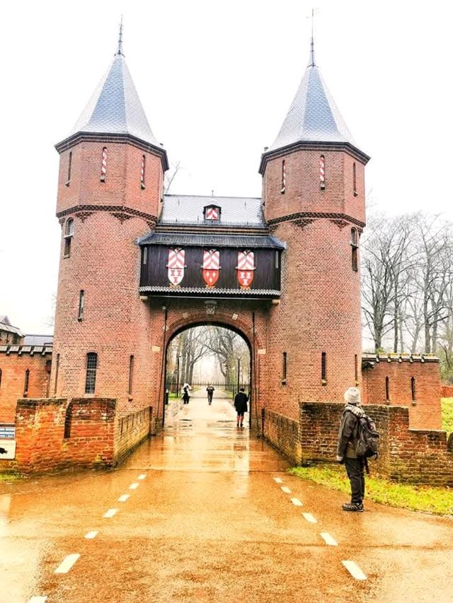 Strolling to History: A Sustainable Journey to Castle de Haar