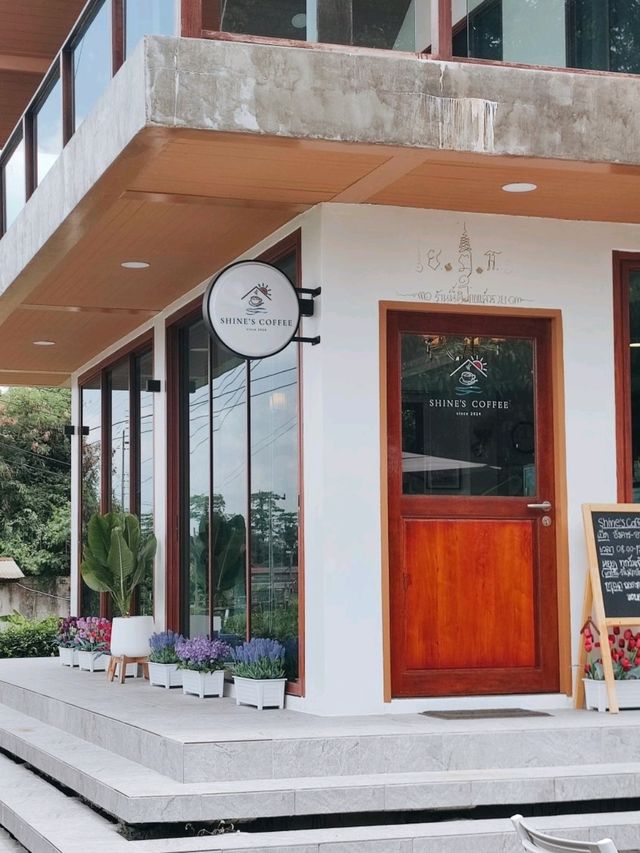 SHINE 'S COFFEE คาเฟ่ริมคลอง ปากเกร็ด นนทบุรี