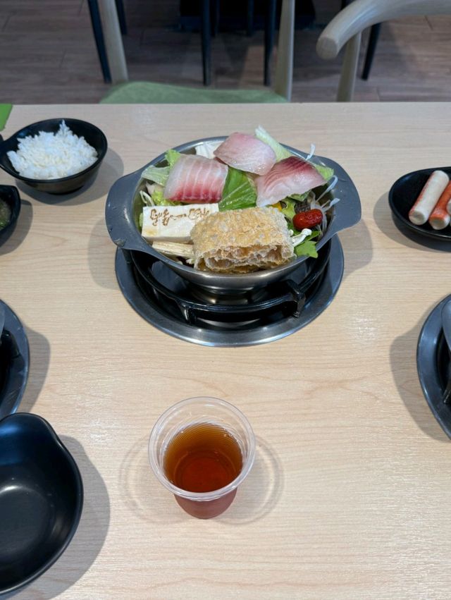 沙鹿小資族首選，柚一鍋藥膳鯛魚鍋飽足又平價。
