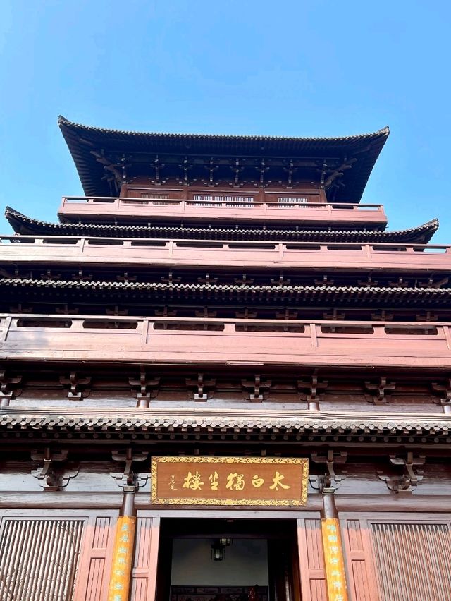 Jingting Mountain: A Summit of Poetry and Legacy