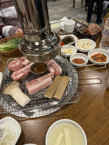 韓国】江南COEXモールすぐそば！サムギョプサルの有名店🍖 | Trip.com