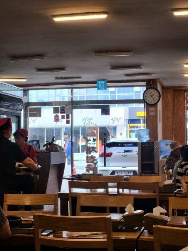 시원한 재첩국과 비빔밥 한그릇, 노포맛집 할매재첩국 본점