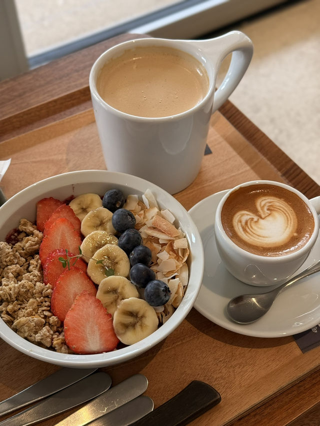 Momos Coffee • Haeundae