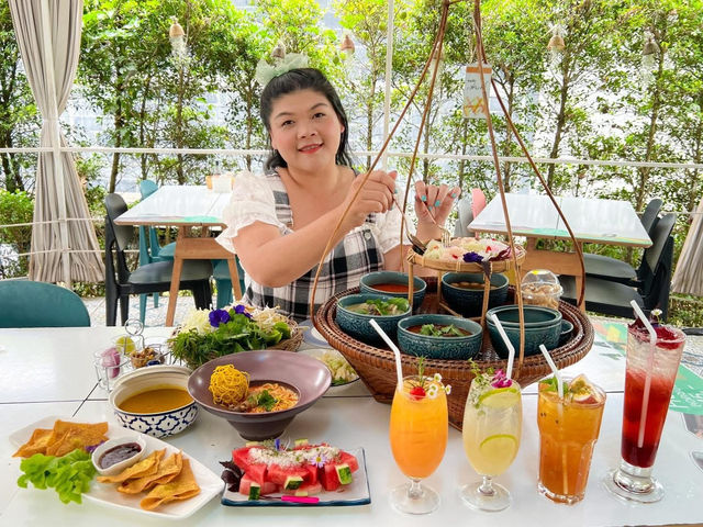 ที่สุดแห่งขนมจีนต้องที่นี่ ขนมจีนเส้นสีแห่งเขาค้อ
