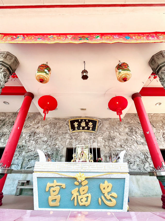 Zhong Fu Temple: A Hidden Gem of Spiritual Artistry Temple