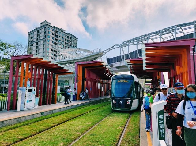 🌿【自然綠洲】輕軌旁的秘密基地——前鎮公園