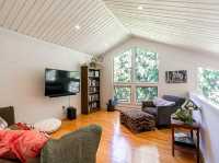 West Vancouver – Coastal Charm & Mountain Air