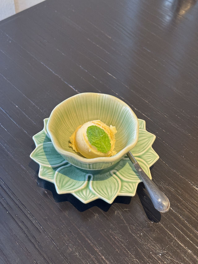 미친 조합의 태국식 티타임🍵 방콕 애프터눈티는 무조건 여기!