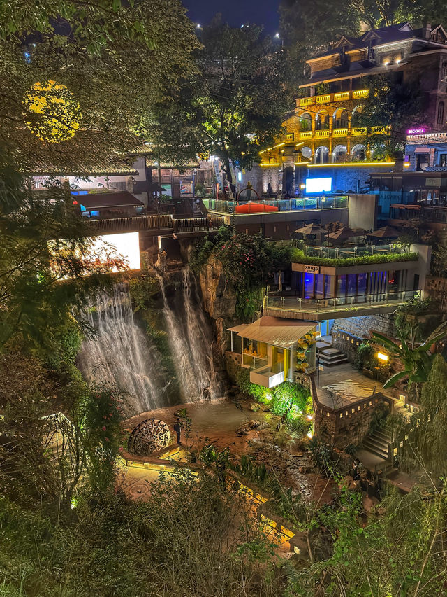 Chongqing’s Secret Maze: A Night Lost in 下浩里