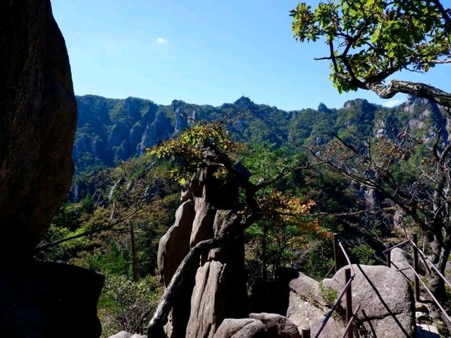Heullimgol Trail at Seoraksan