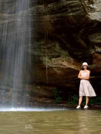 น้ำตกแสงจันทร์ อุทยานแห่งชาติผาแต้ม ทีเที่ยวอุบล