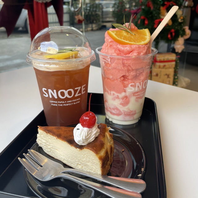 Snooze Cafe