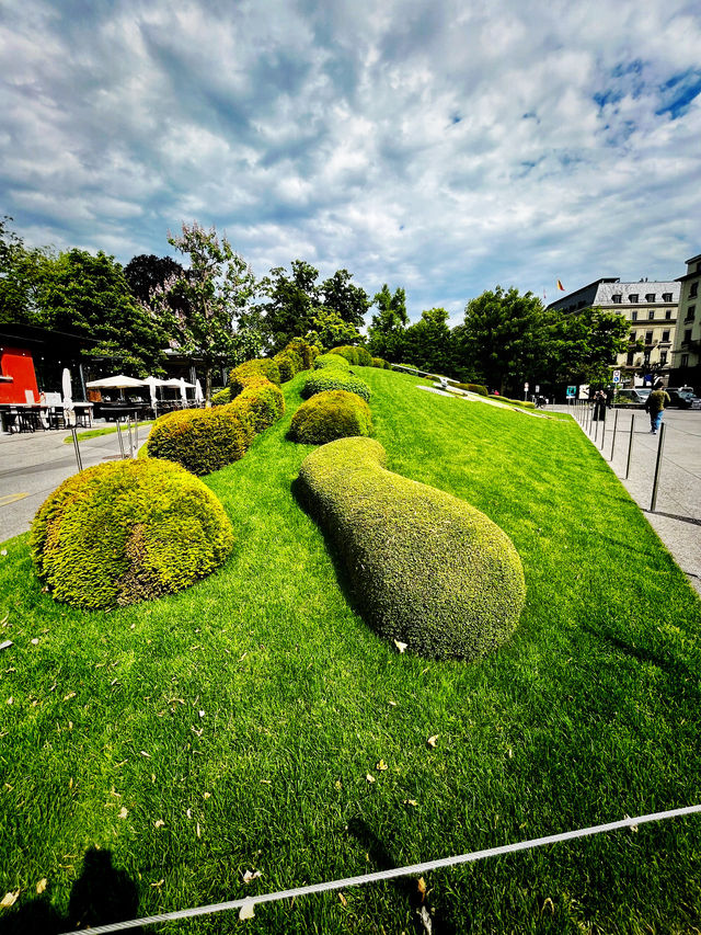 A Timeless Bloom – Geneva’s Iconic Flower Clock