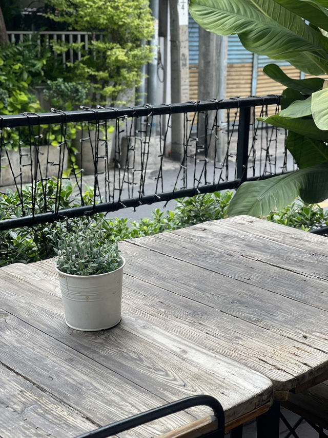 Authentique Vietnamese Specialty Coffee📍Silom