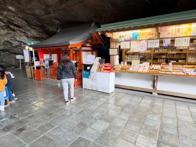 🌊 Udo Jingu – A Serene Cliffside Shrine by the Sea