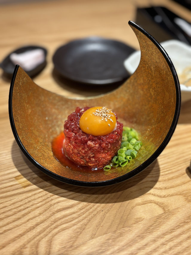 【大阪・福島】濃厚ユッケと自家製ポン酢の絶品ホルモン「焼肉 肉福」