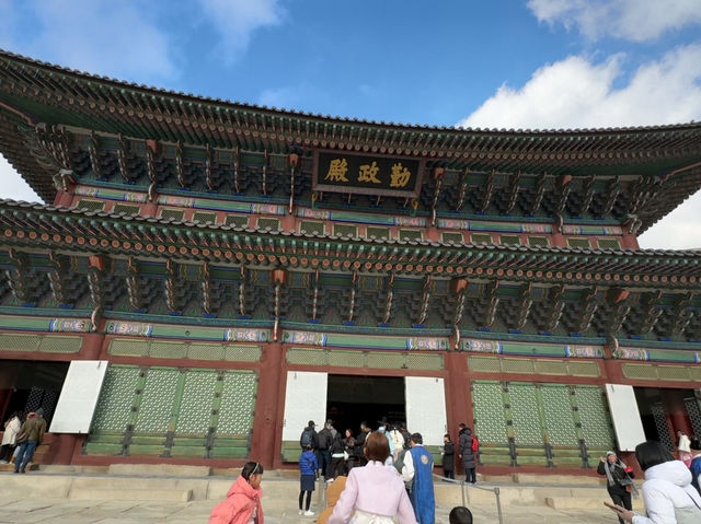 🇰🇷 A Royal Start: Exploring Gyeongbokgung Palace as a First-Time Visitor