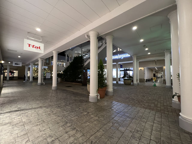 🛍️🎄 Festive Finds and Premium Picks: A Relaxed Day at Sendai Izumi Outlets
