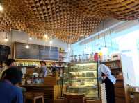 แกลลอรี่ กาแฟดริป : คาเฟ่ในตึกศิลป์ BACC