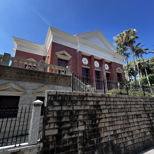 🔔 Trinity Church: Where Gothic Hymns Meet Gulangyu’s Colonial Charm!