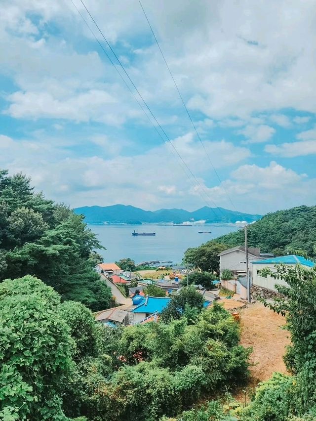 Coastal Charm & Mountain Feels