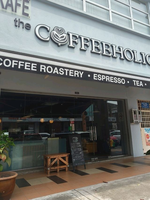 Chill Like a Local at Coffeeholic Desaru