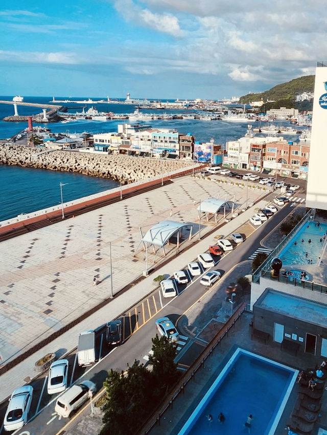 Prime Location for City & Sea Exploration