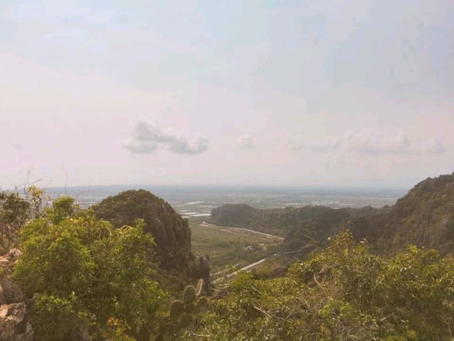 จุดชมวิวเขาแดง อุทยานแห่งชาติเขาสามร้อยยอด