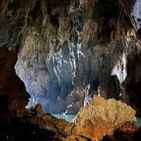 Dark Cave (Hang Toi)