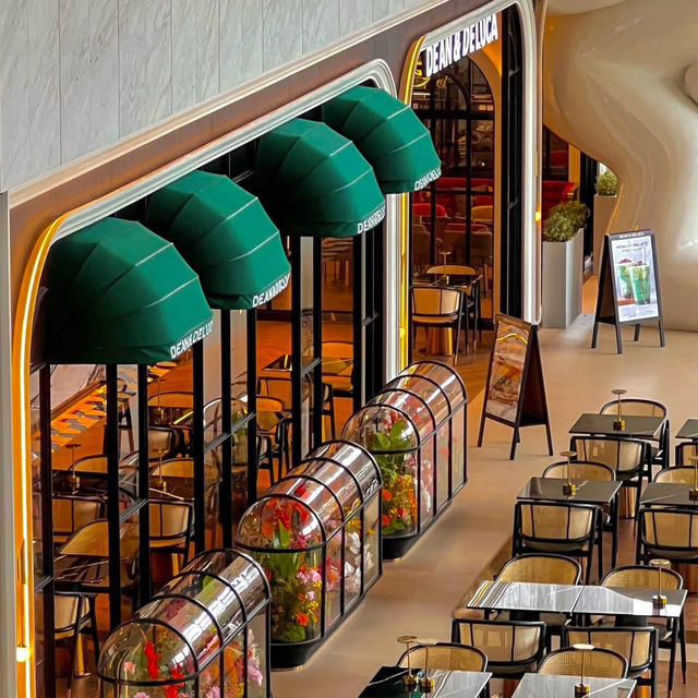 DEAN & DELUCA KingBridge Tower