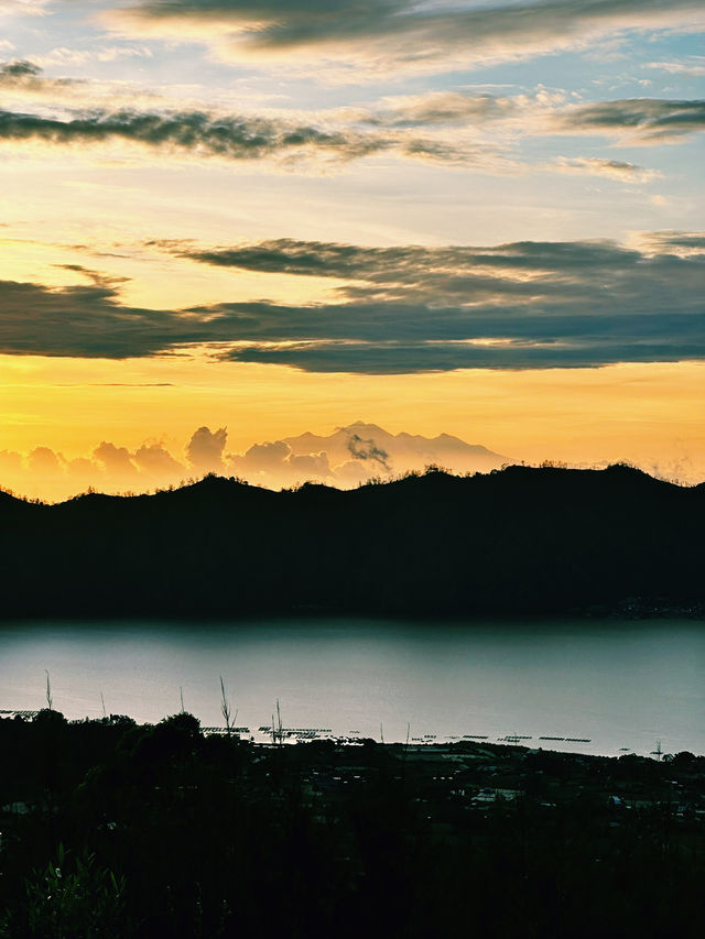 Chasing Sunrise on Wheels: Mount Batur Jeep Adventure