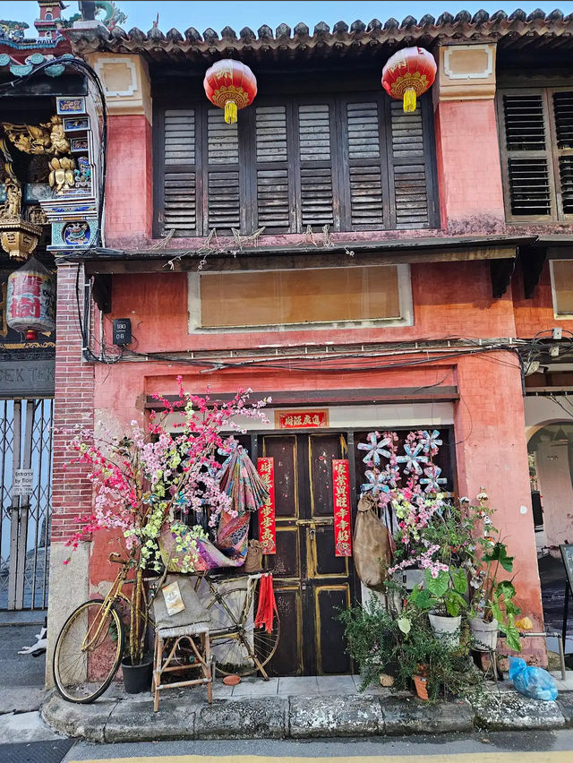 Colonial Echoes & Cultural Rhythms in George Town