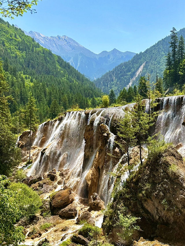 🌿✨ Discover the Enchanting Beauty of Jiuzhaigou Valley ✨🌿