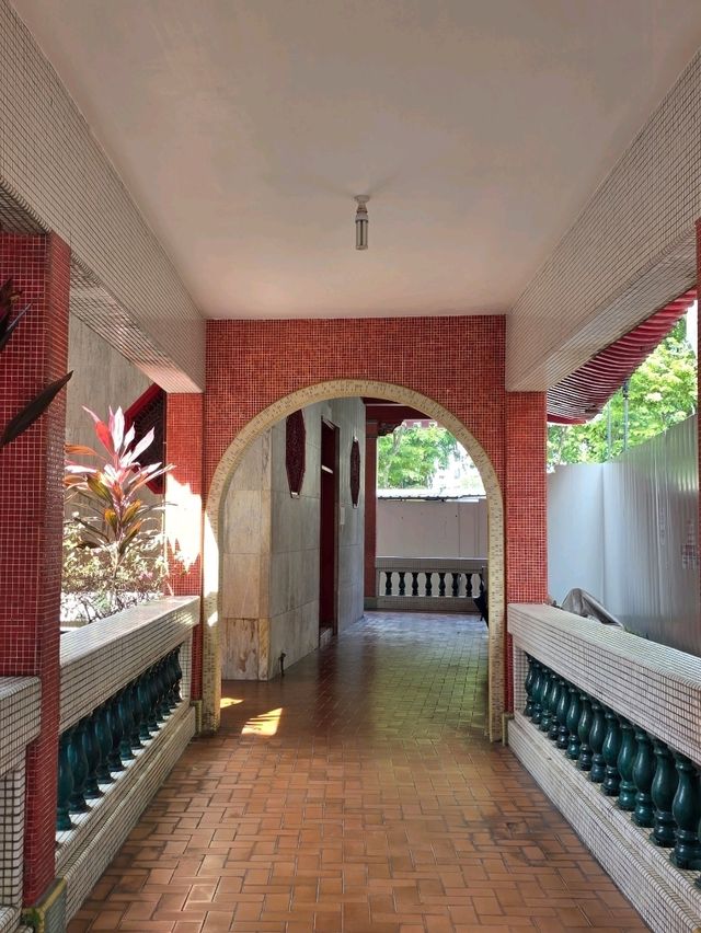 A Walk of Contemplation and reflection: the long corridor