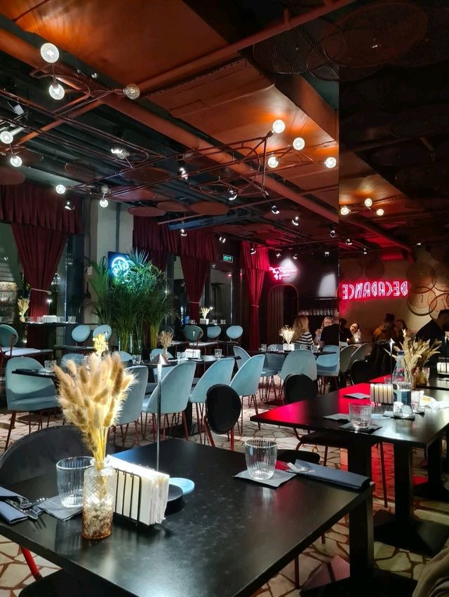 Decadance - Restaurant & Bar