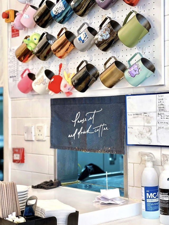 Pause It Cafe Hong Kong, Latte Art Meets Urban Calm in Mong Kok