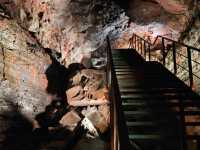 冰島 | The Lava Tunnel 探索壯闊的熔岩隧道：Raufarhólshellir