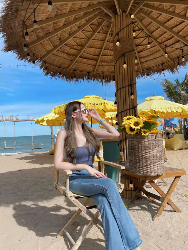 MORE THAN beach & cafe ☕️⭐️🍋✨